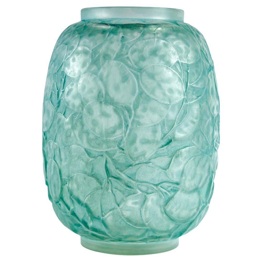 1914 René Lalique - Vaso Monnaie Du Pape in vetro con patina blu & Greene in vendita