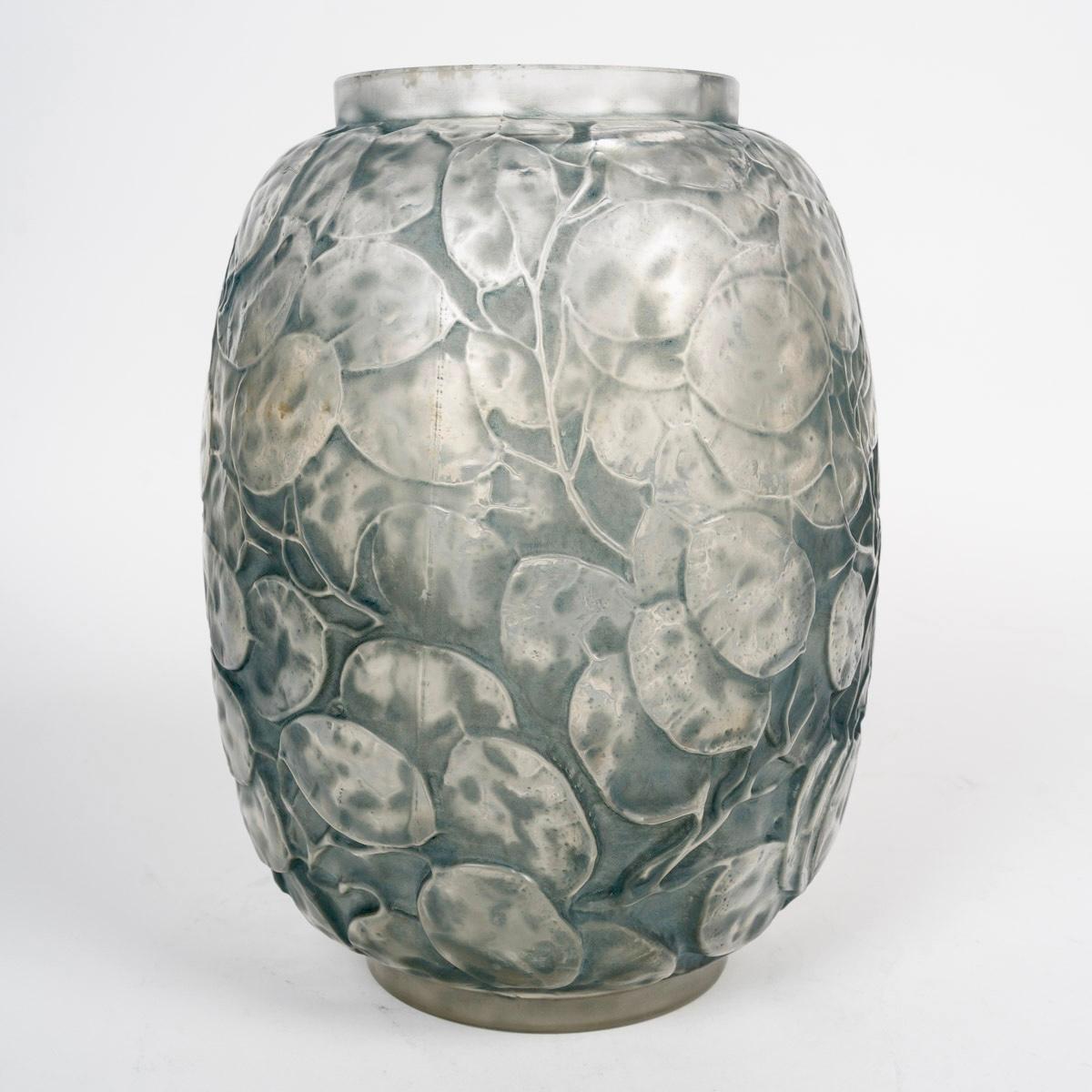 Art Deco 1914 René Lalique - Vase Monnaie du Pape Glass with Blue Patina