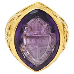 Bague d'évêque ecclésiastique ancienne en or jaune 18 carats avec intaille en améthyste, 1915