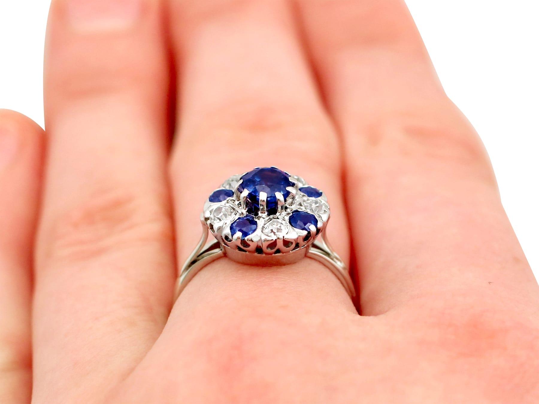 1915 Antique 1.04 Carat Sapphire and Diamond Platinum Cluster Ring For Sale 4