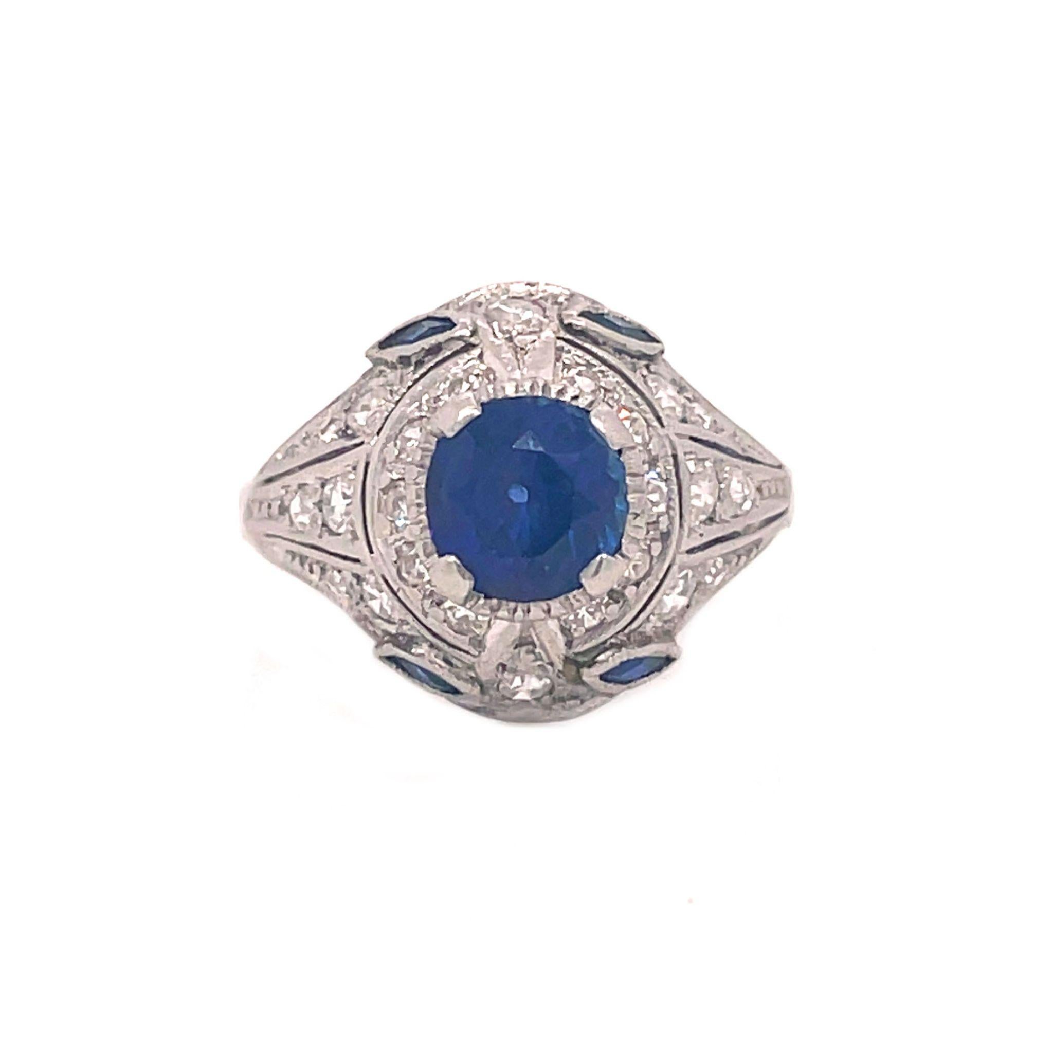 Round Cut 1915 Art Deco Platinum Sapphire and Diamond Ring For Sale