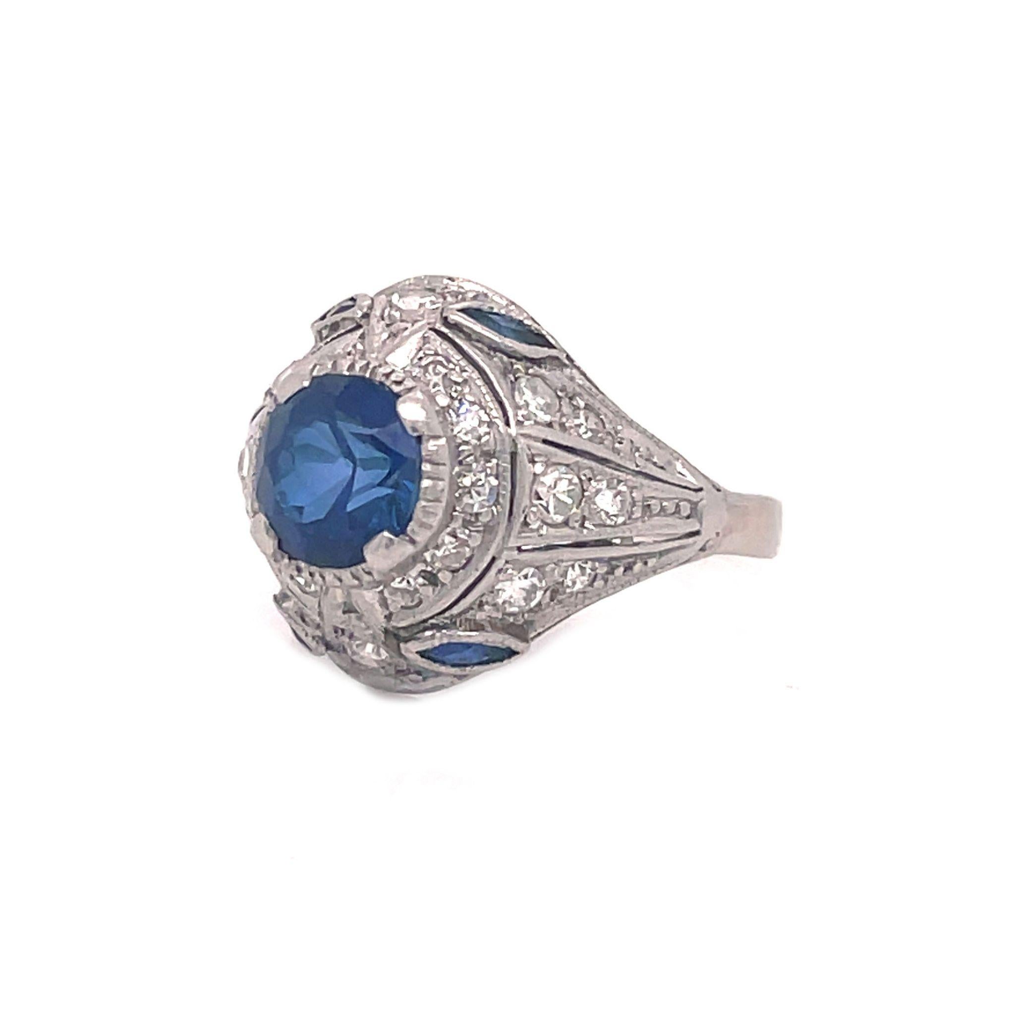 1915 Art Deco Platinum Sapphire and Diamond Ring For Sale 1