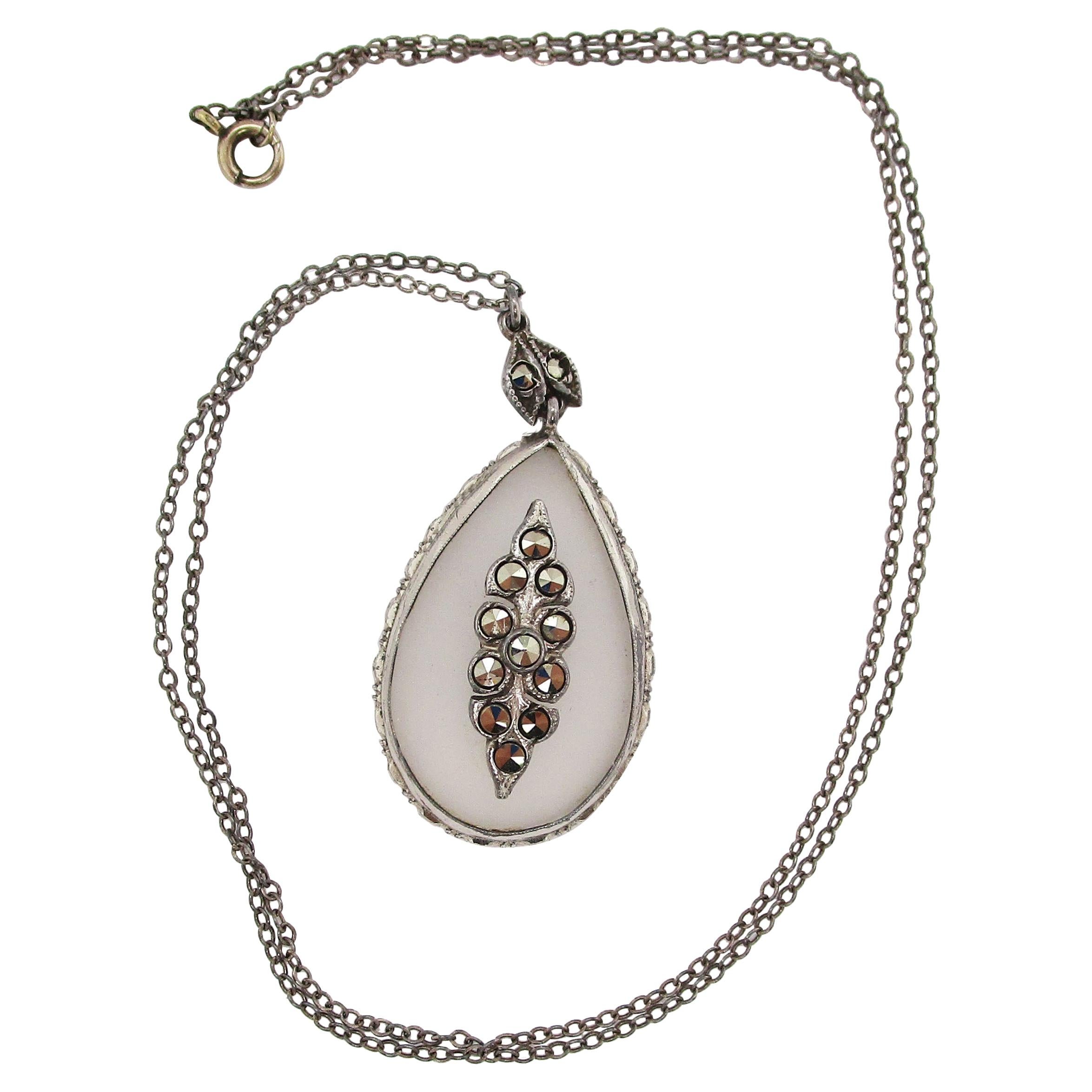 collier Art Déco 1915 en argent sterling avec marcassite et cristal de quartz givré