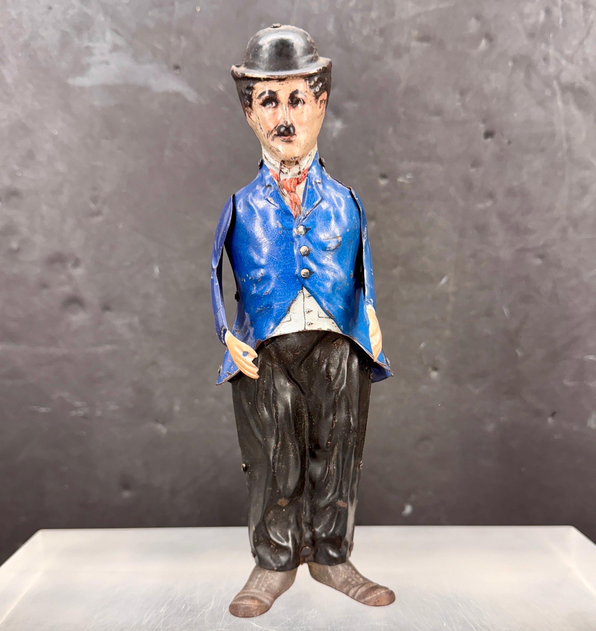 1915 I. A. B. Charlie Chaplin Litho en fer-blanc Figurine à remonter Jouet Bon état - En vente à Haddonfield, NJ
