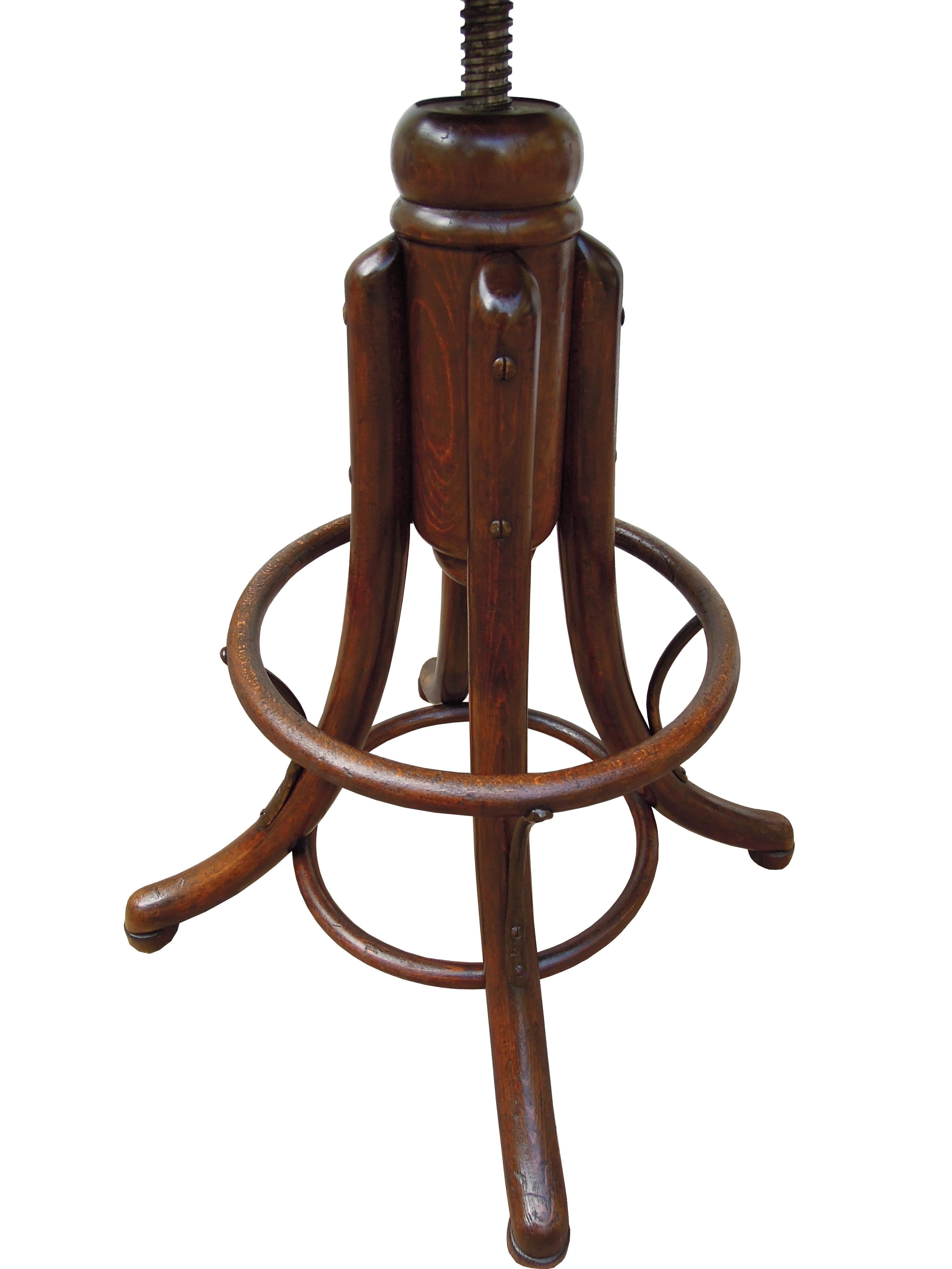 Czech 1915 Art Nouveau Adjustable Beech Bar Chair by Gebruder Thonet For Sale