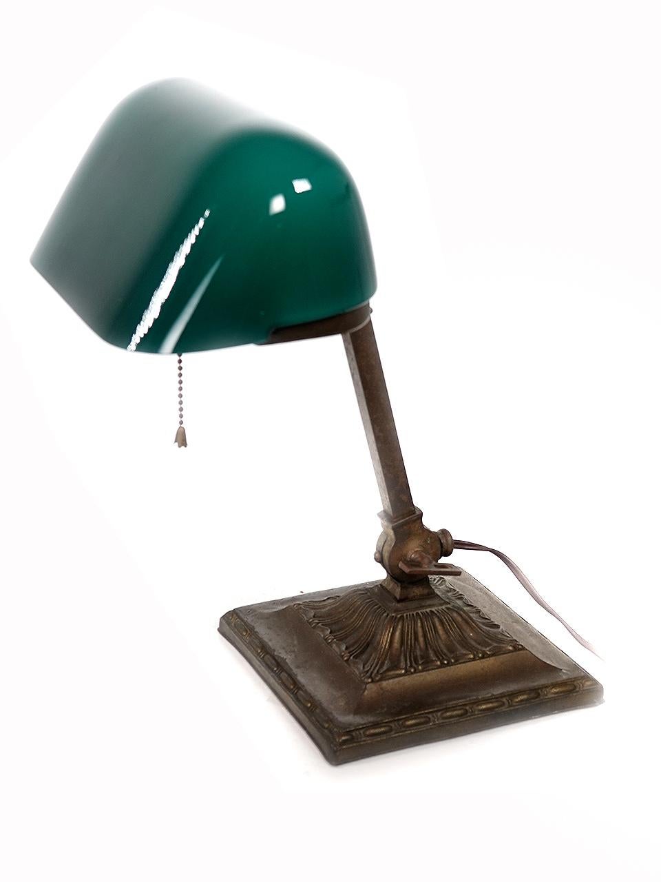 Victorian 1916 Emeralite Table Lamp