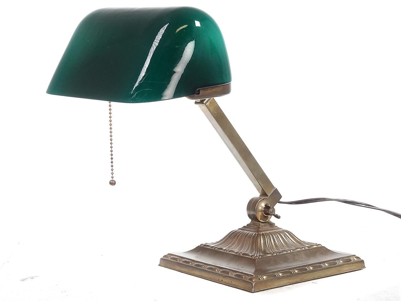 1916 Emeralite Table Lamp In Good Condition In Peekskill, NY