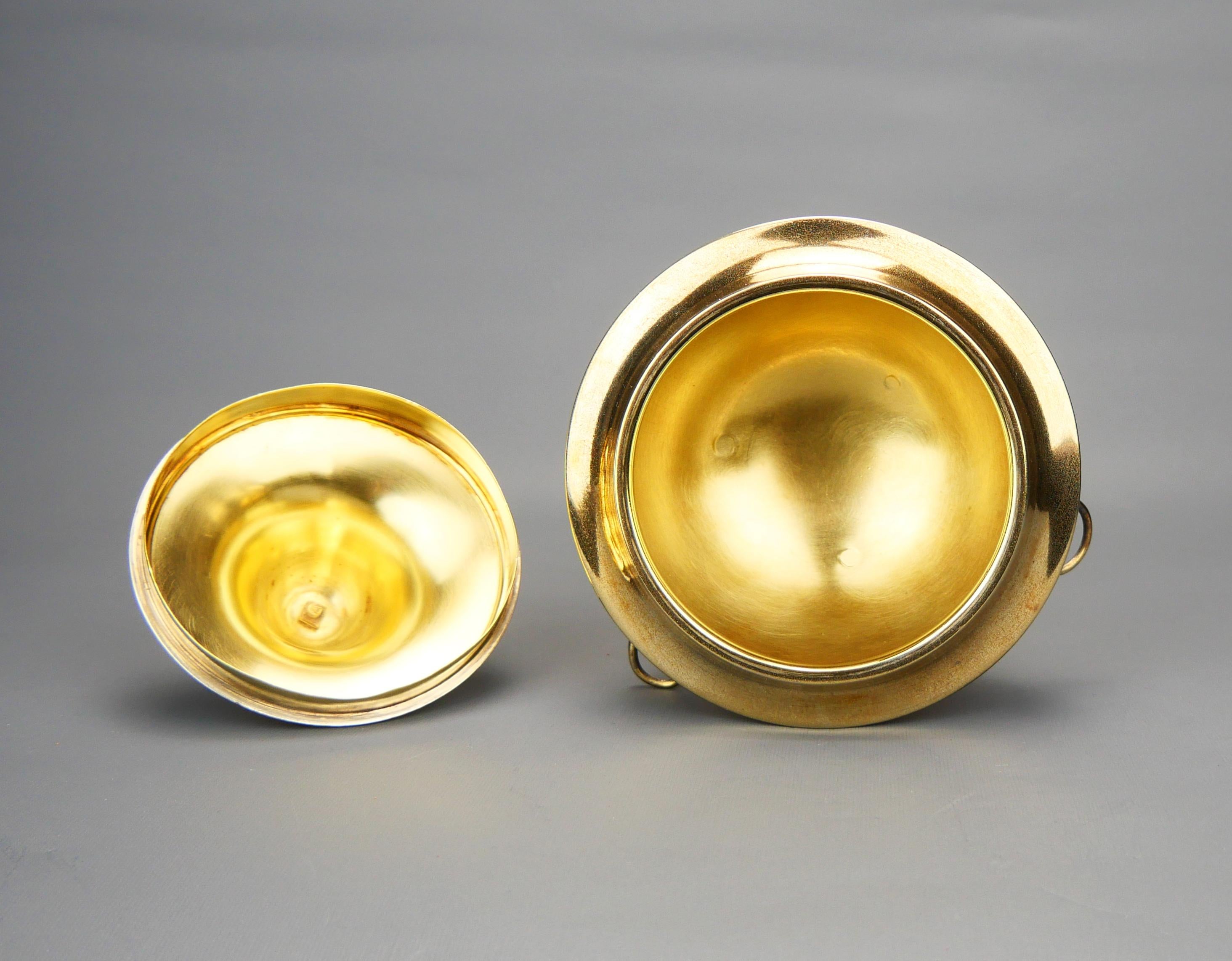 1916 Neo Classical Empire Bonboniere solid Gilt 830 Silver / 280 gr For Sale 9