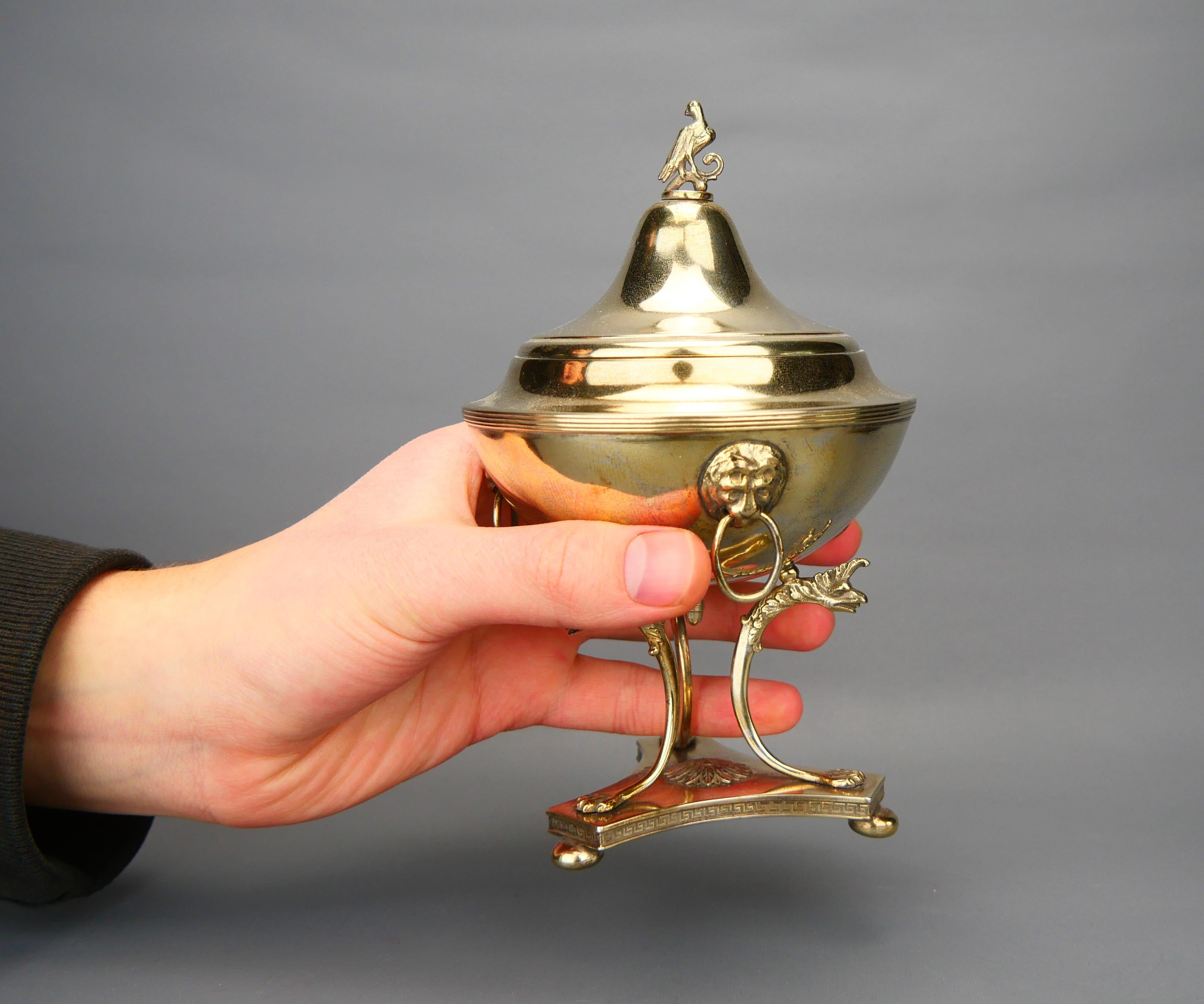 1916 Neo Classical Empire Bonboniere solid Gilt 830 Silver / 280 gr For Sale 11