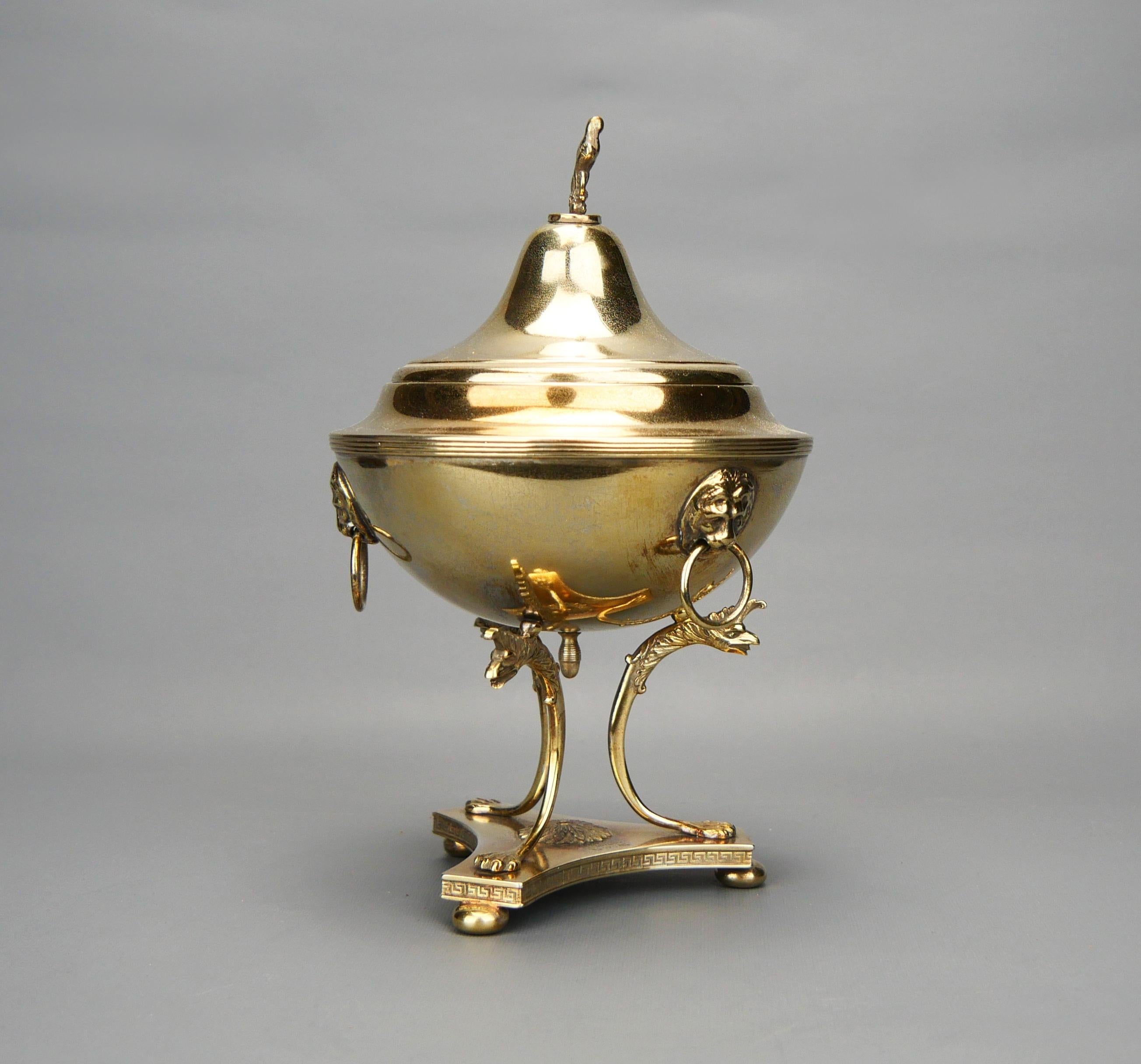 1916 Neo Classical Empire Bonboniere solid Gilt 830 Silver / 280 gr For Sale 1