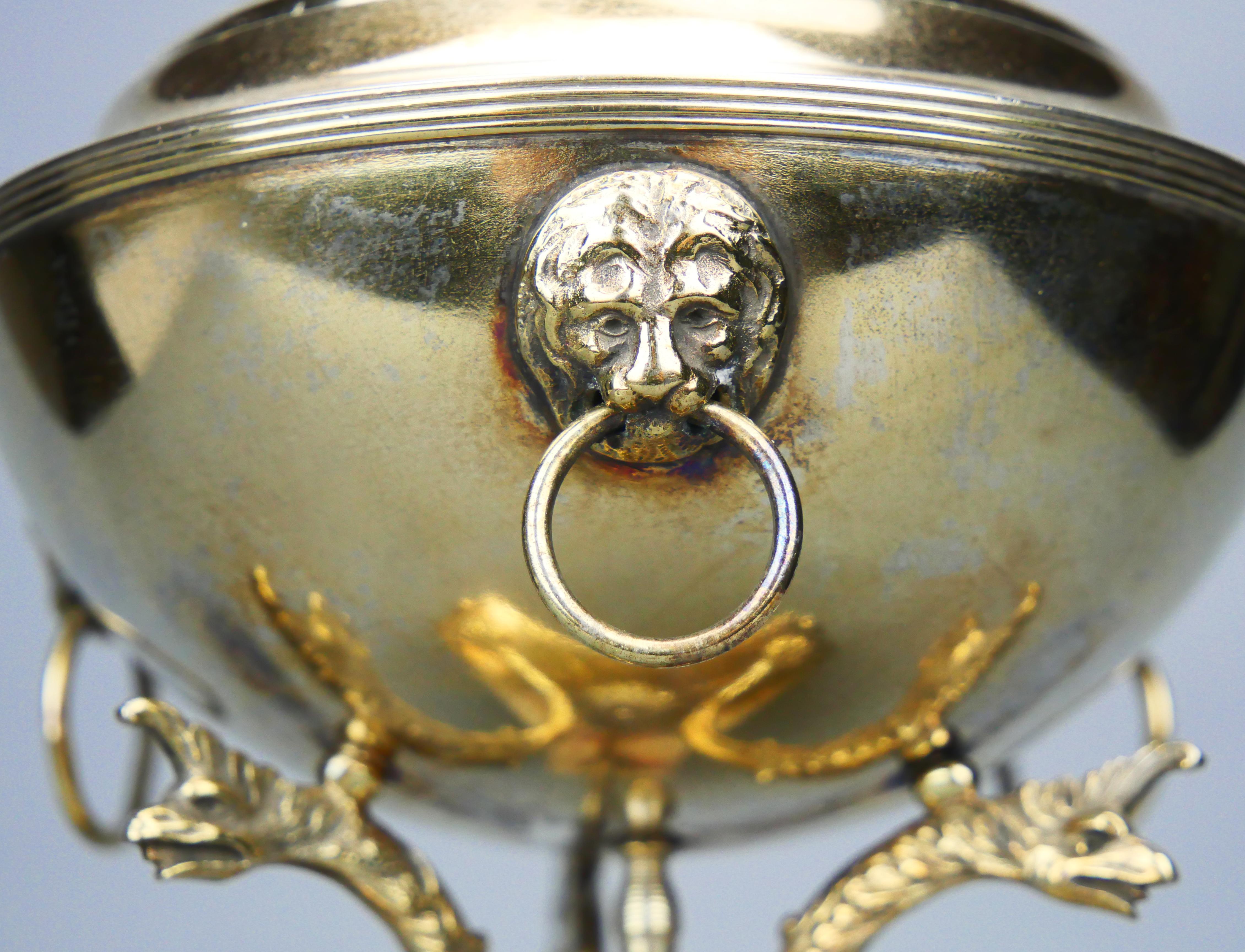 1916 Neo Classical Empire Bonboniere solid Gilt 830 Silver / 280 gr For Sale 2