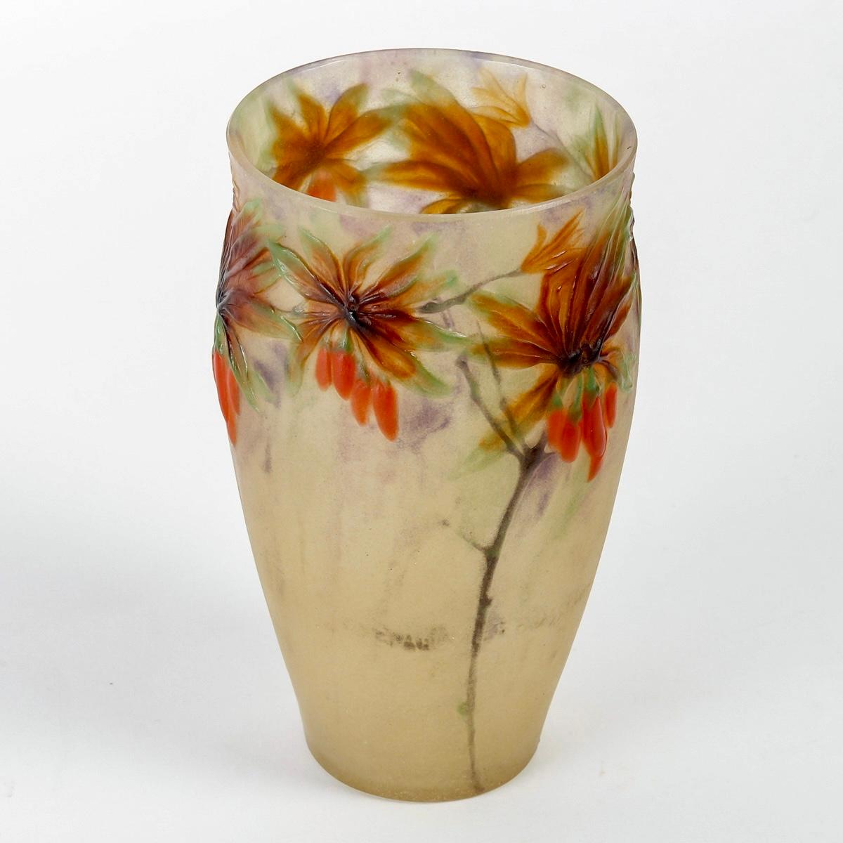 Vase “Lyciet de Barbarie” made in yellow, red, brown and green glass pate de verre by Gabriel Argy-Rousseau in 1917.
Molded signature.

Perfect condition. Sublime colors and extremely rare model.

Height: 15 cm

Janine Bloch-Dermant, Catalogue