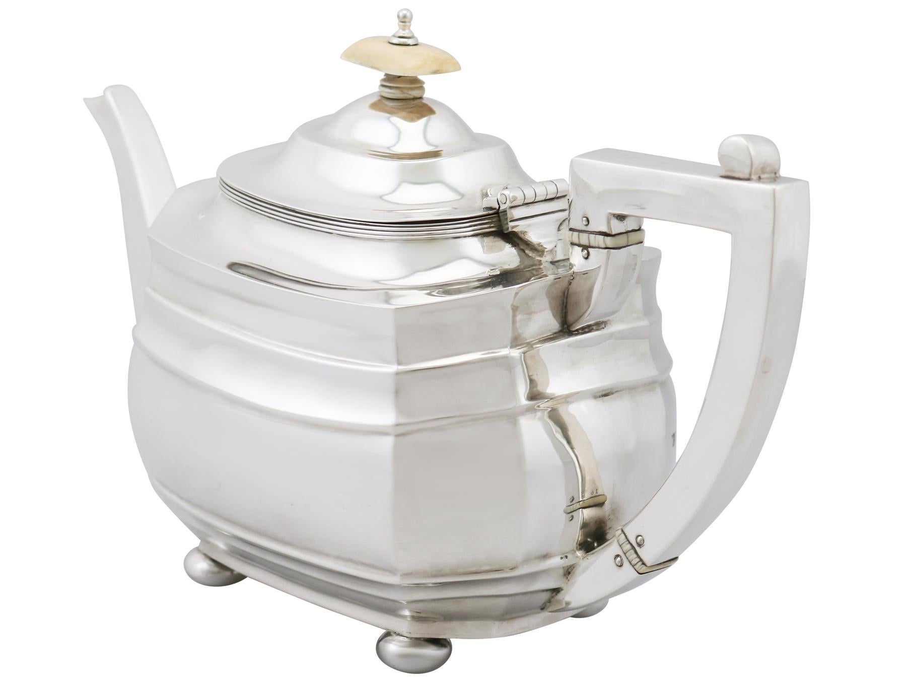 Early 20th Century S. Blanckensee & Sons Ltd 1917 English Sterling Silver Teapot For Sale