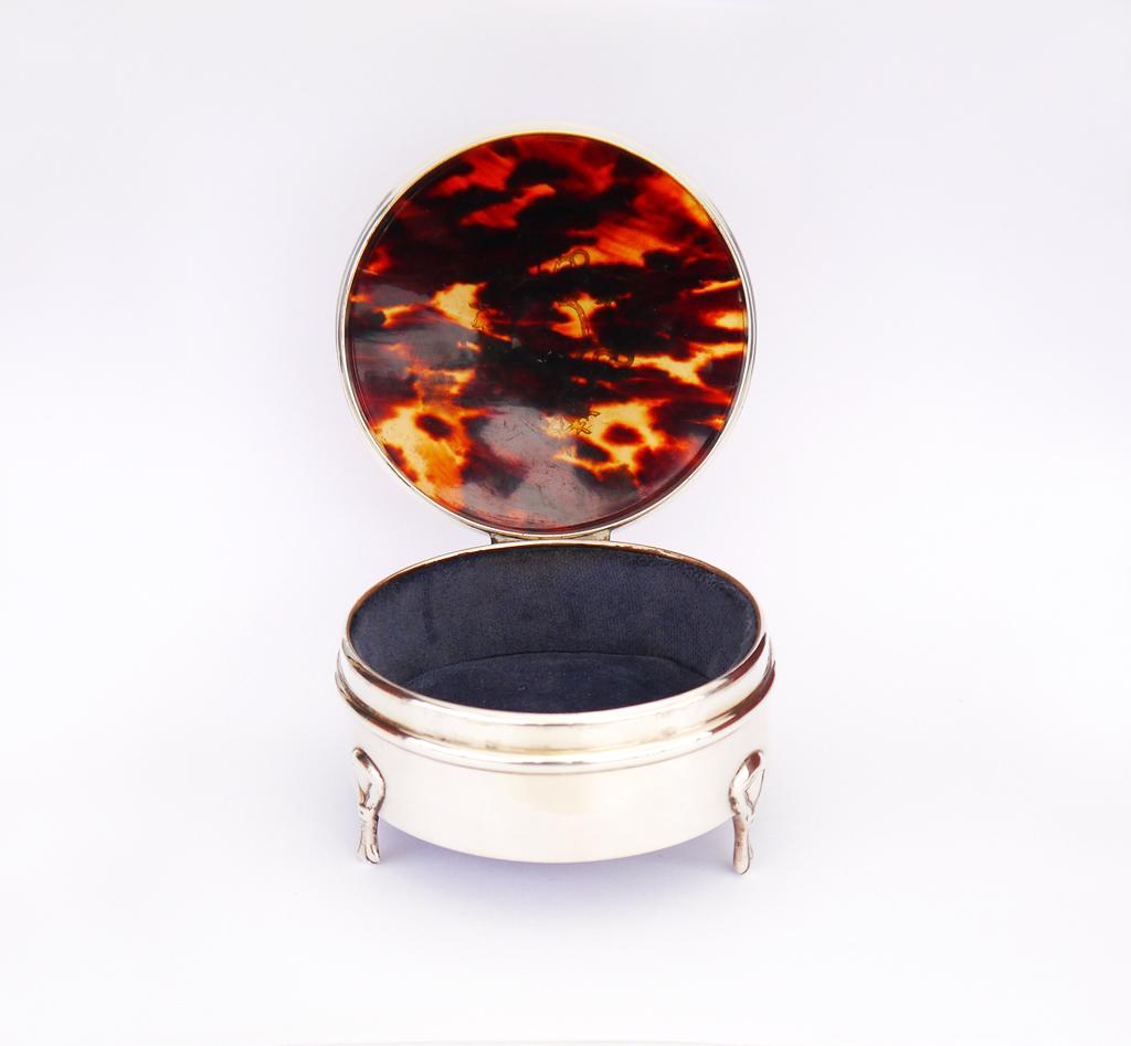 1918 Antique British Sterling Silver Jewelry Vanity Ring Box / 126 gr Unisexe en vente