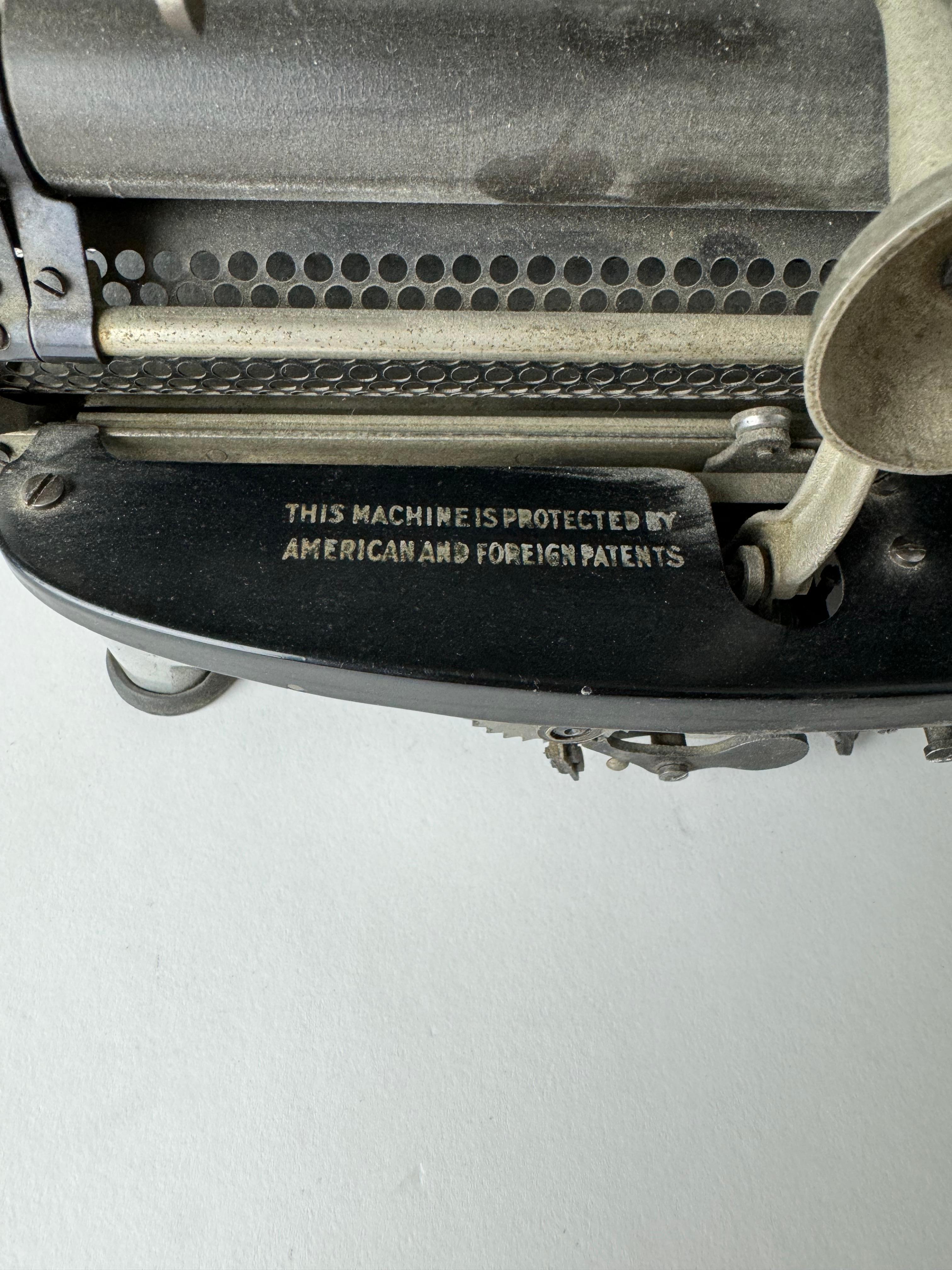 1918 Antique Hammond Folding Portable Typewriter In Good Condition For Sale In San Carlos, CA