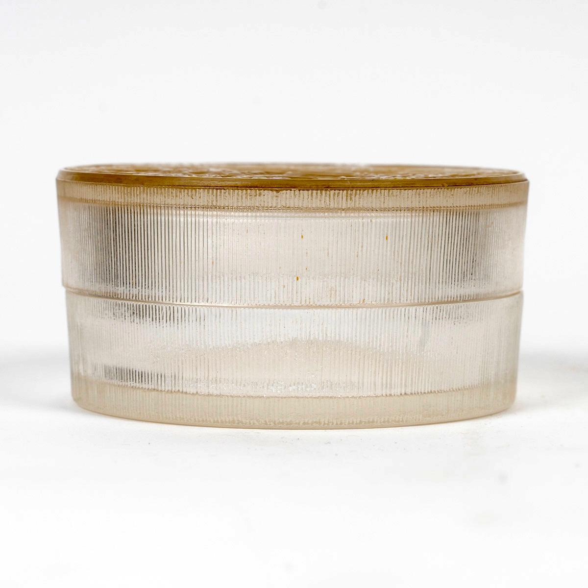 Français 1918 René Lalique Boîte Un Jour Viendra Verre Patine Sépia pour Aris en vente