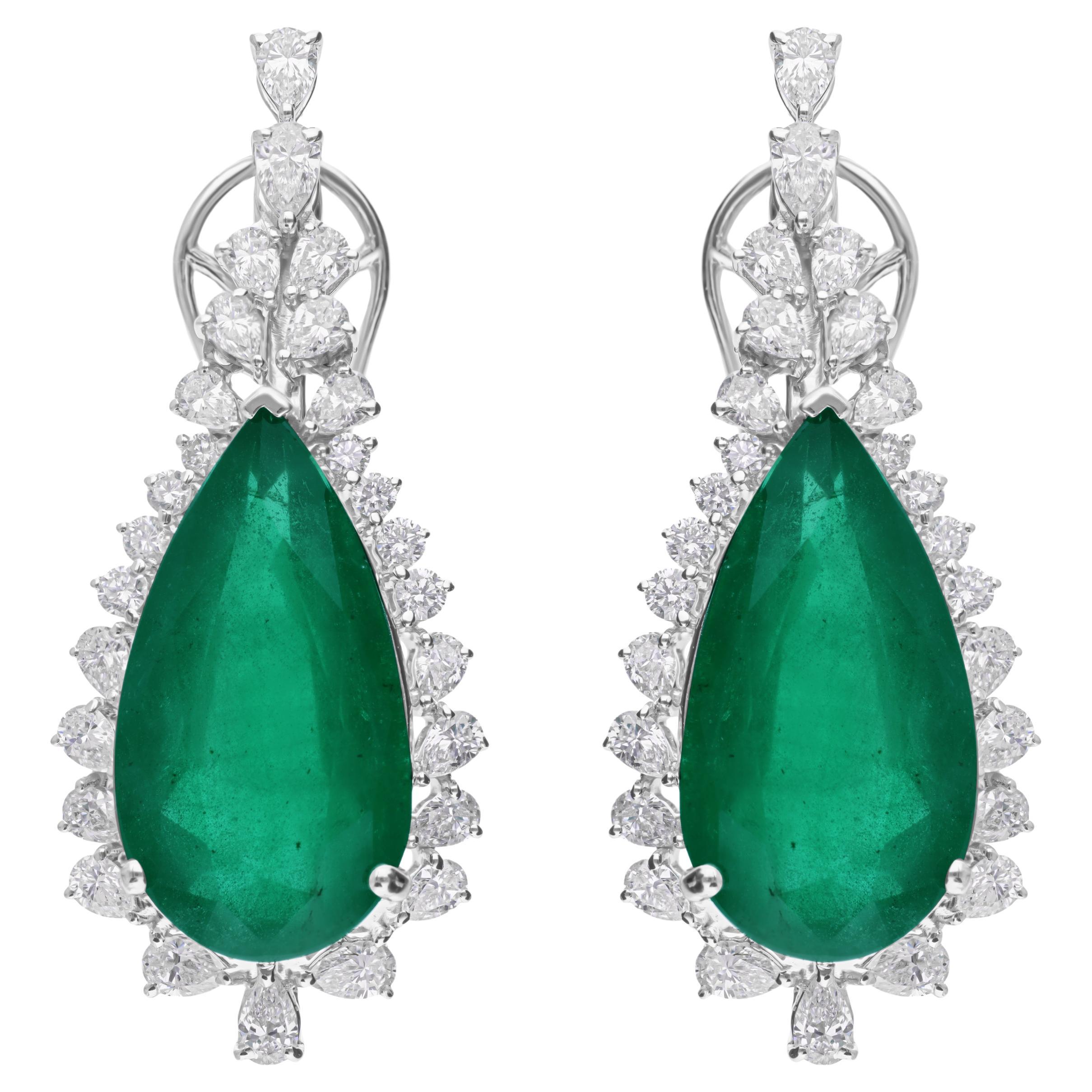 19.19 Carat Zambian Emerald 2.33 Carat SI/H Diamond Earrings 18 Karat White Gold
