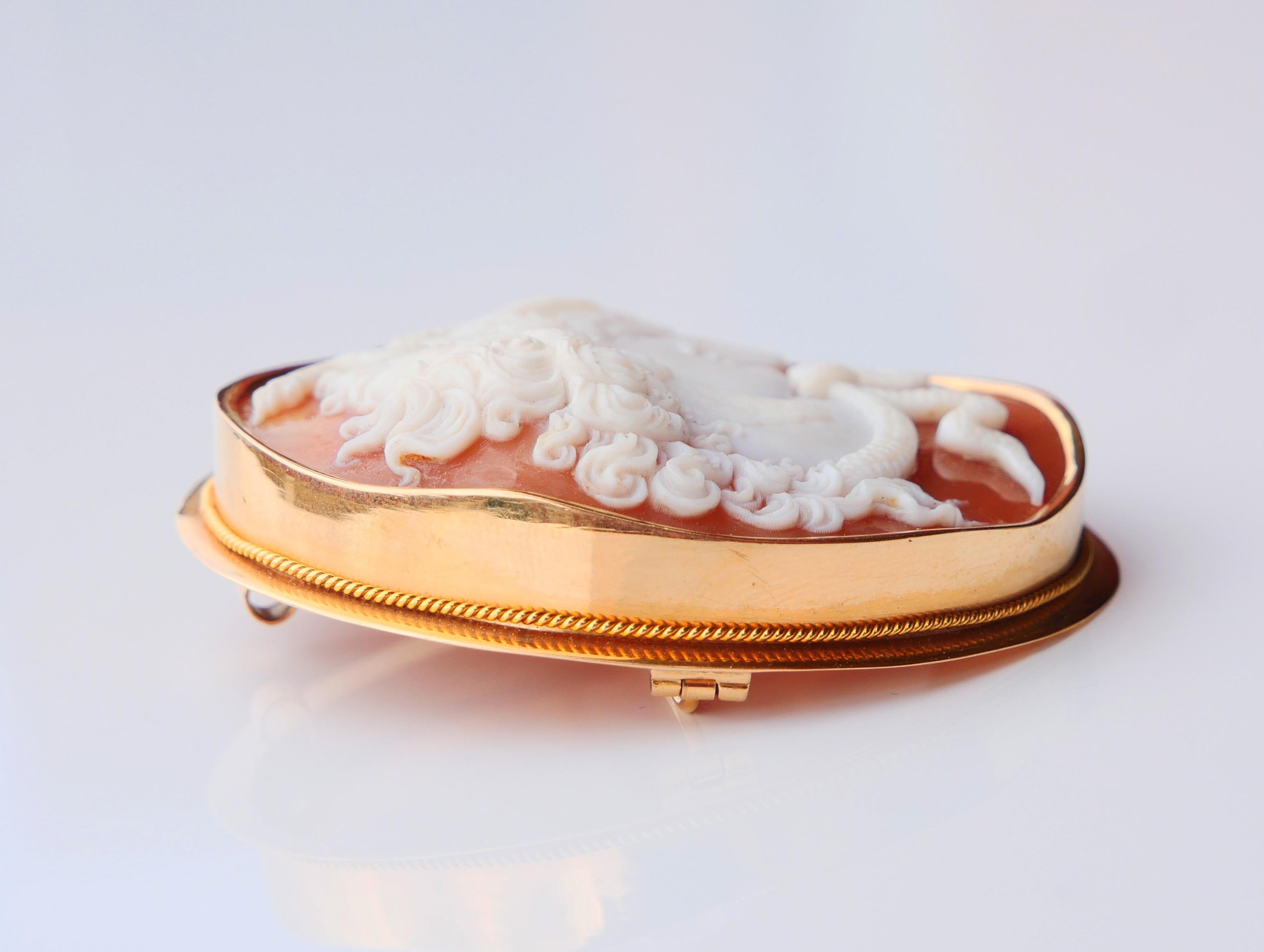 1919 Méduse pendentif Gorgo broche coquillage sculpté camée or massif 18K / 21 gr en vente 2