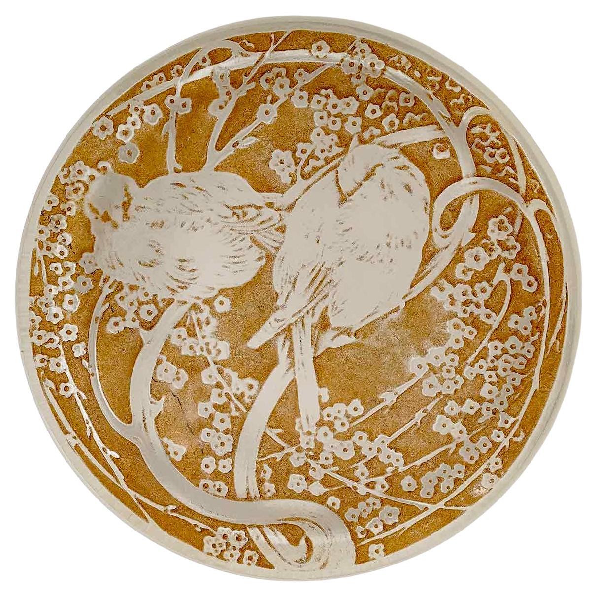 1919 René Lalique Box Deux Oiseaux Milchglas Sepia Patina, Vögel im Angebot