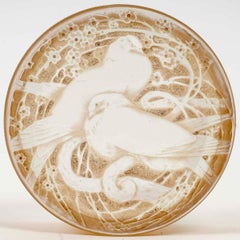 1919 René Lalique, Boîte Deux Pigeons Verre dépoli Patine Sépia
