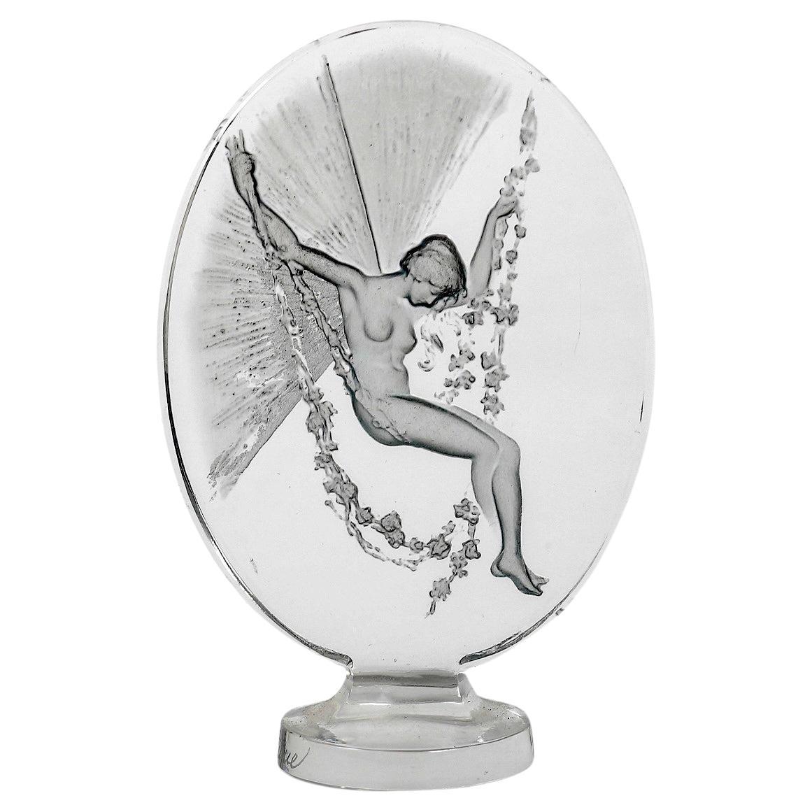 1919 René Lalique Cachet Figurine Se Balancant Glass Grey Patina