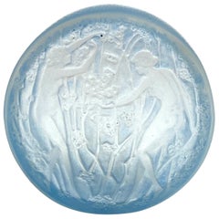 1919 René Lalique Deux Figurines Box Glass with Blue Patina