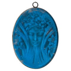 1919 René Lalique - Pendentif Miroir Tete Verre givré sur feuille bleu électrique