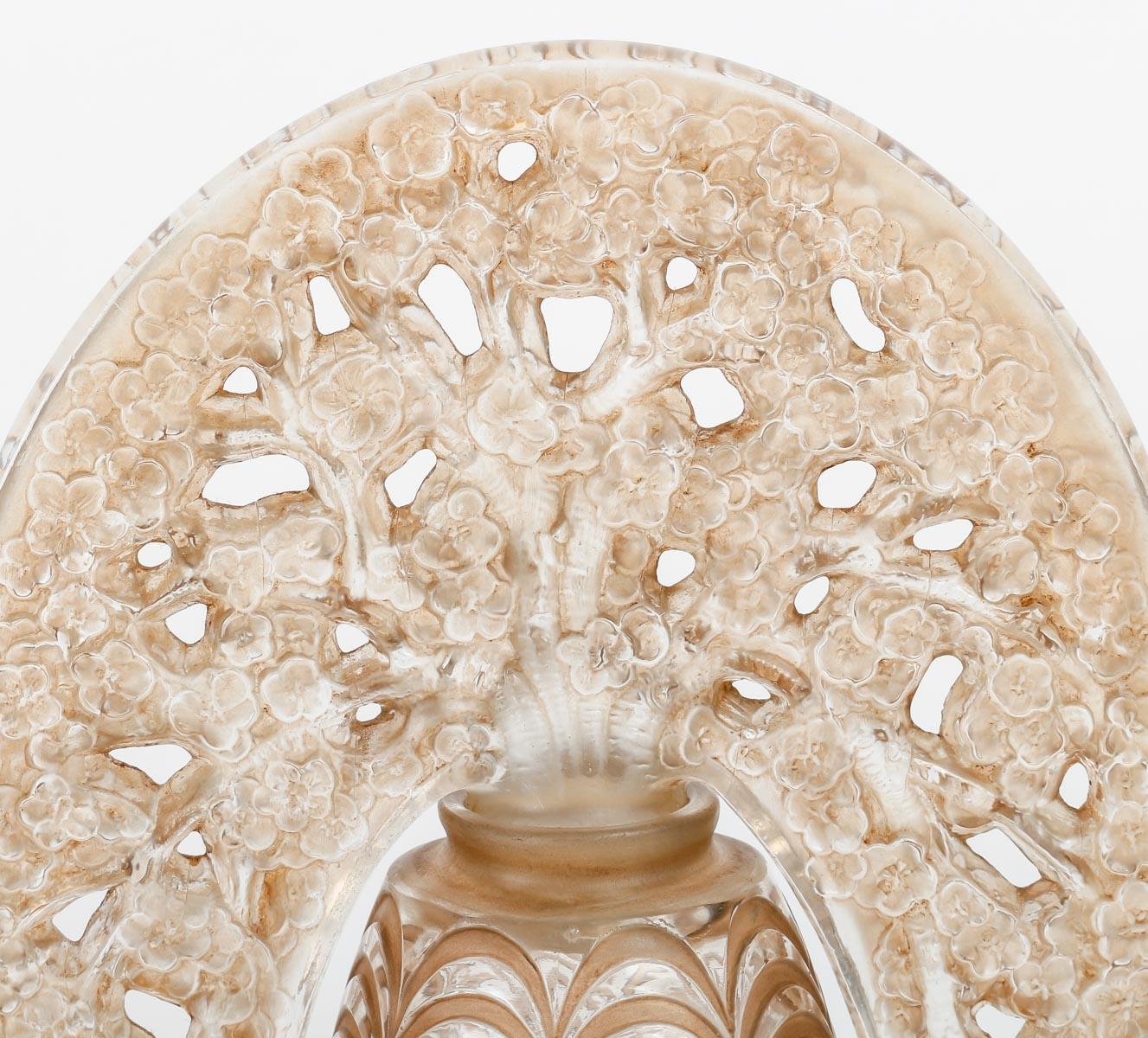 Art Deco 1919 Rene Lalique Perfume Bottle Fleurs de Pommiers Apple Blossom Glass For Sale