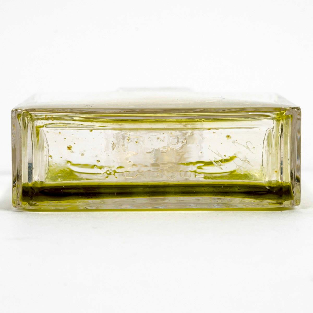 1919 René Lalique - Parfümflasche Oeillet Nelke Glas für Houbigant im Zustand „Gut“ im Angebot in Boulogne Billancourt, FR