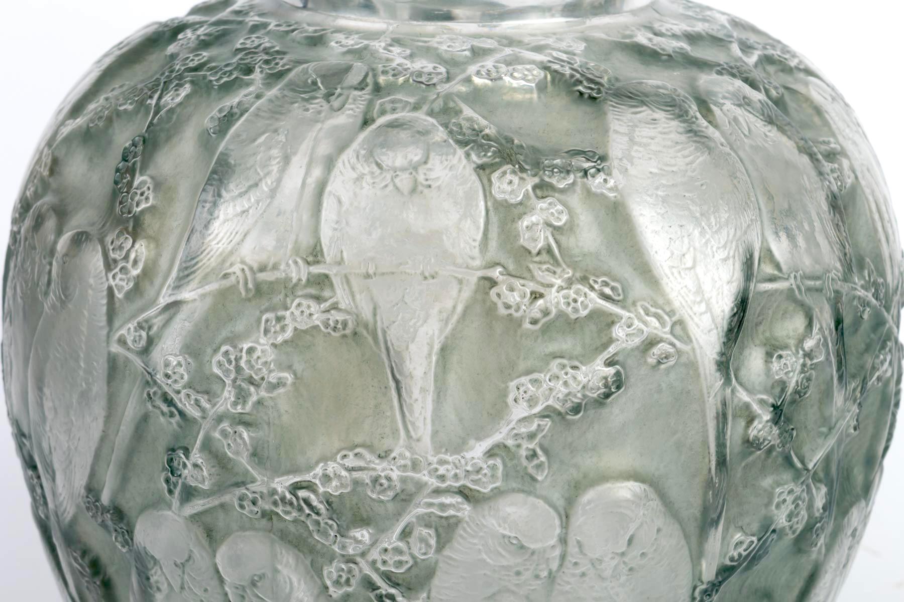 lalique budgie vase