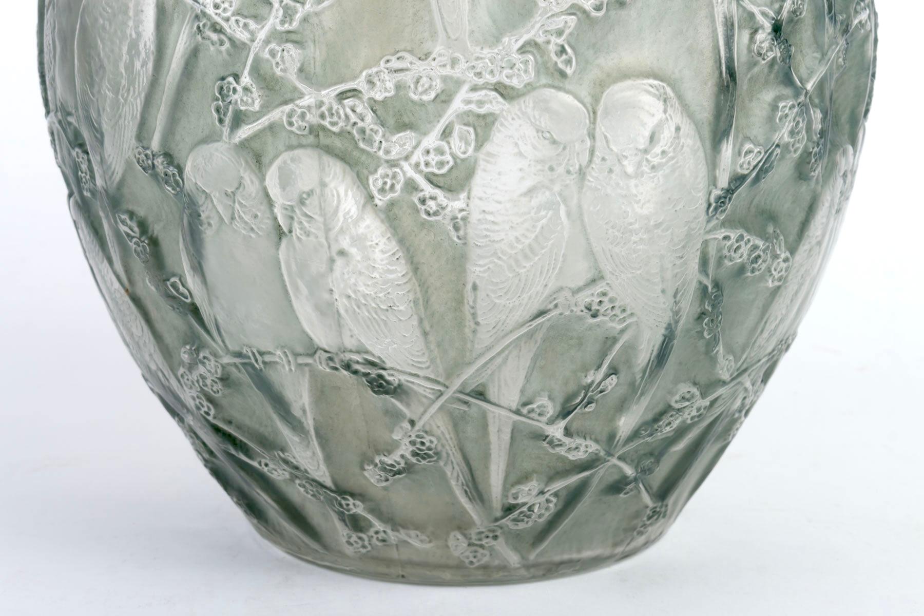 lalique parrot vase