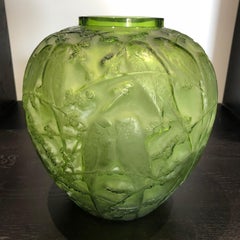 1919 Rene Lalique Perruches Vase Lime Green Glass, Parrots