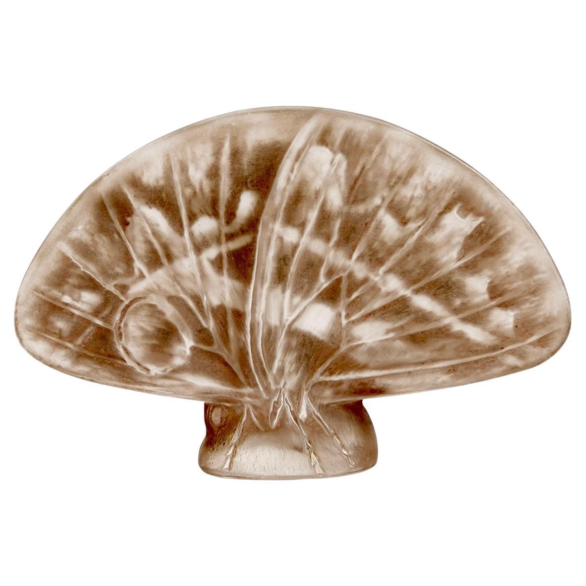 1919 René Lalique Timbro Papillon Farfalla in vetro con patina seppia