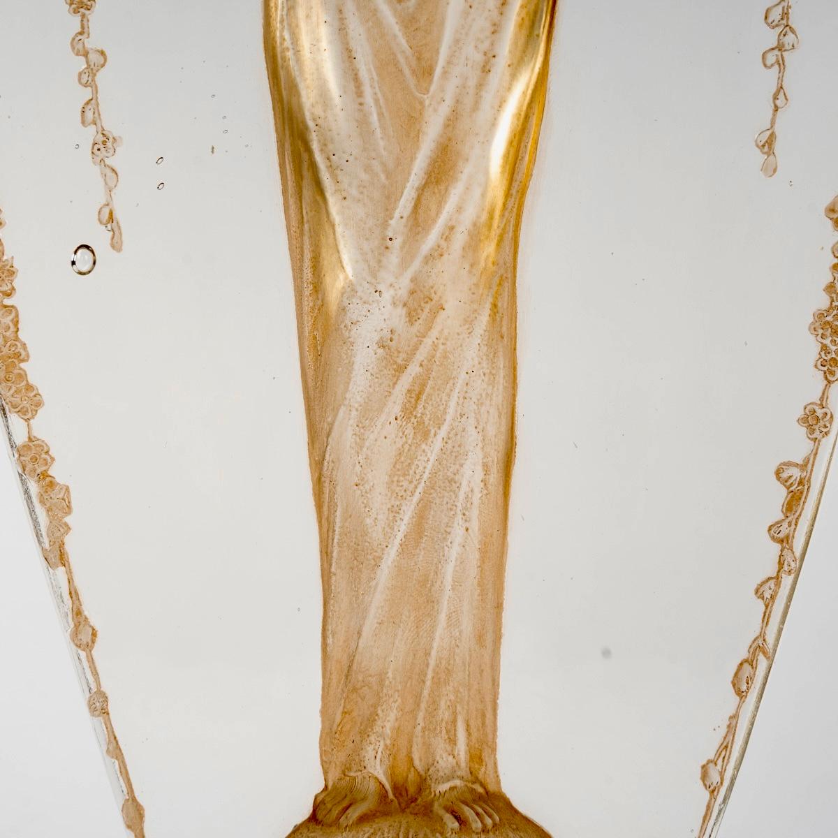 1919 René Lalique Statuette Grande Ovale Tete Penchee Frau Glas Sepia Patina im Zustand „Gut“ im Angebot in Boulogne Billancourt, FR