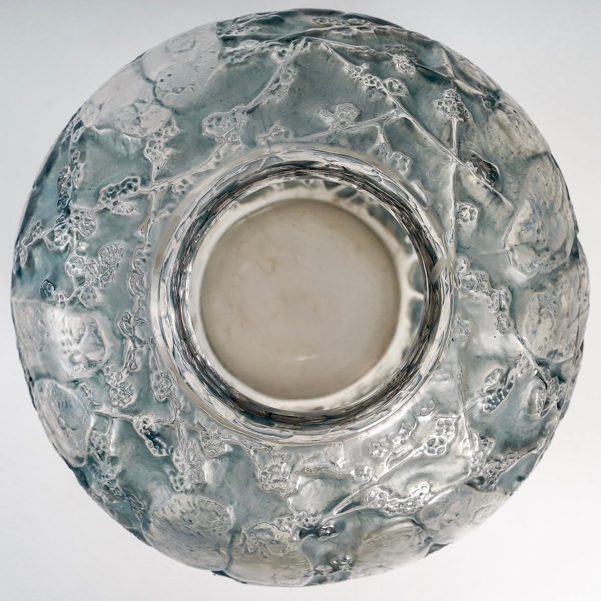 French 1919 René Lalique, Vase Perruches Frosted Glass with Blue Patina