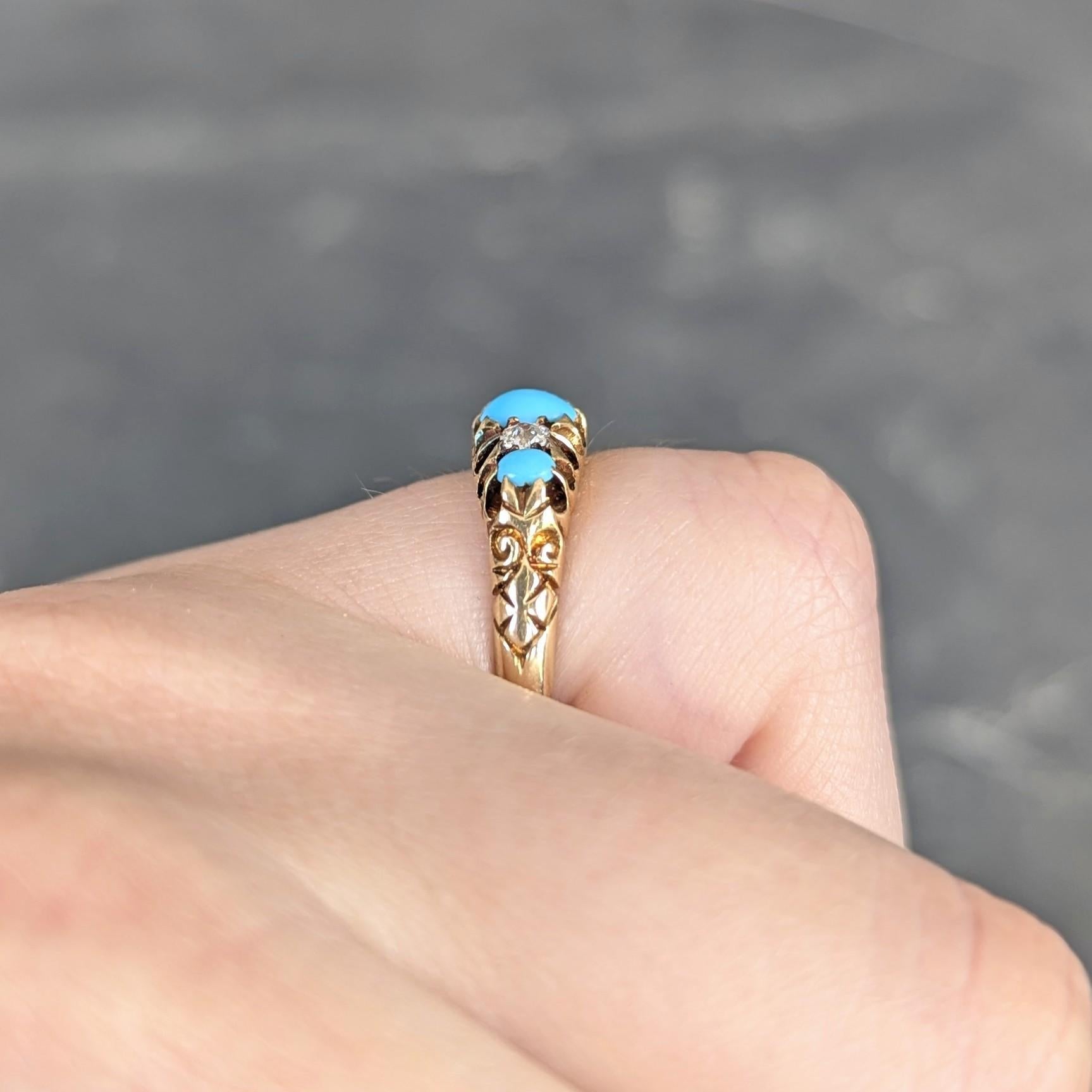 Bague ancienne à cinq pierres en or jaune 18 carats avec turquoise et diamants, 1919 en vente 4