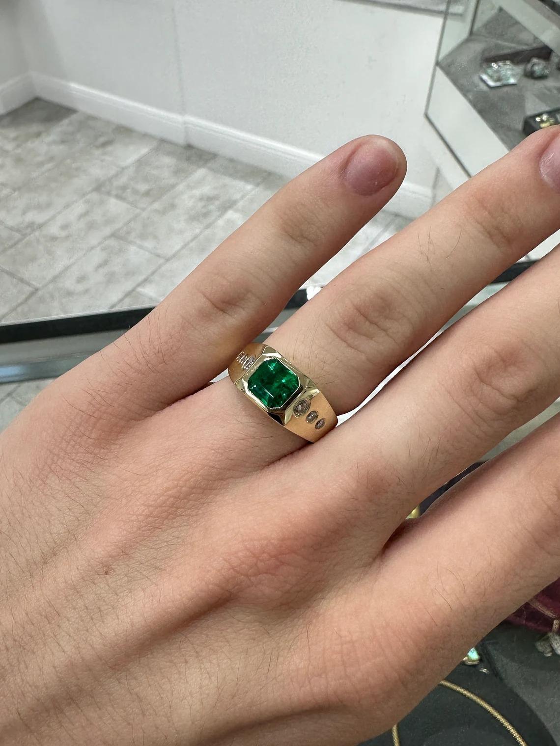 1.91ct 18K AAA Asscher Colombian Emerald & Round Diamond 7 Stone Unisex Gold Rin For Sale 2