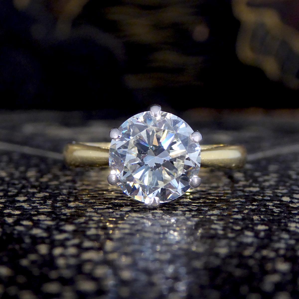 1.91ct Brilliant Cut Diamond Solitaire Ring in 18ct Yellow and White Gold (Bague solitaire en or jaune et blanc de 1.91ct) en vente 1