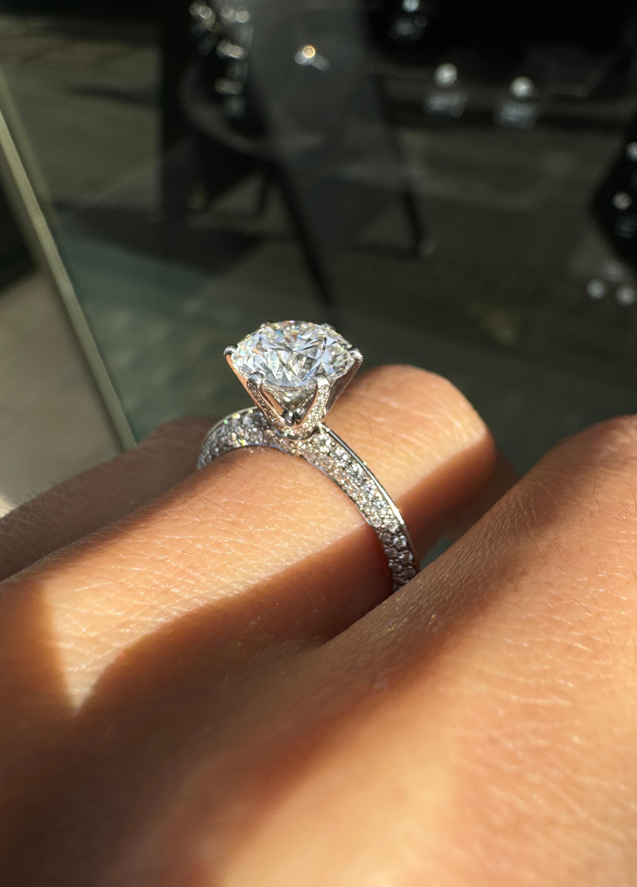 1.91ct F VVS2 Diamond Tiffany & Co. Pavé Setting Platinum Engagement Ring For Sale 2