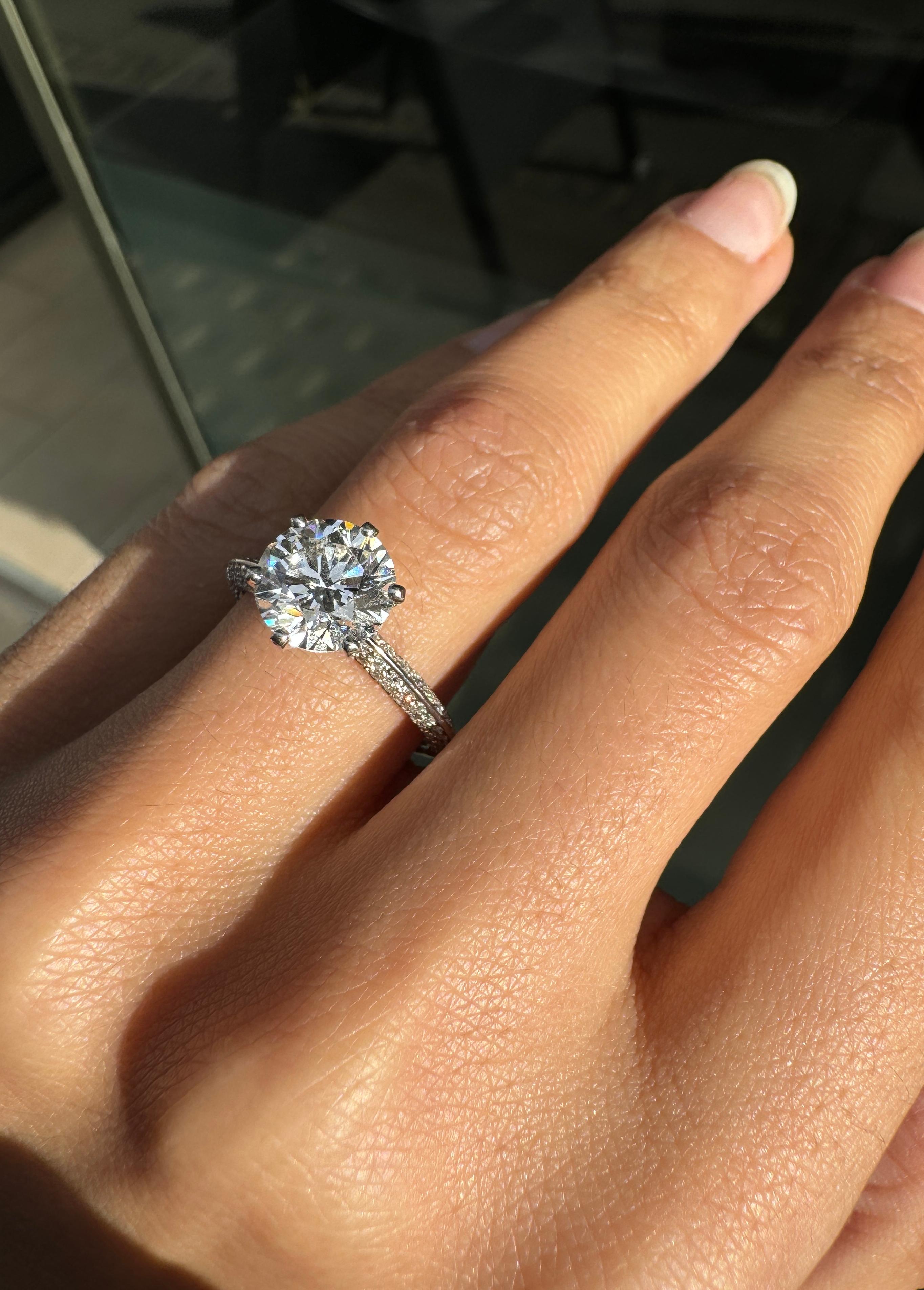1.91ct F VVS2 Diamond Tiffany & Co. Pavé Setting Platinum Engagement Ring For Sale 3