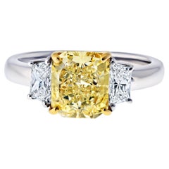 1.91ct Fancy Yellow Radiant Cut Three Stone Diamond Engagement Ring (bague de fiançailles à trois pierres)