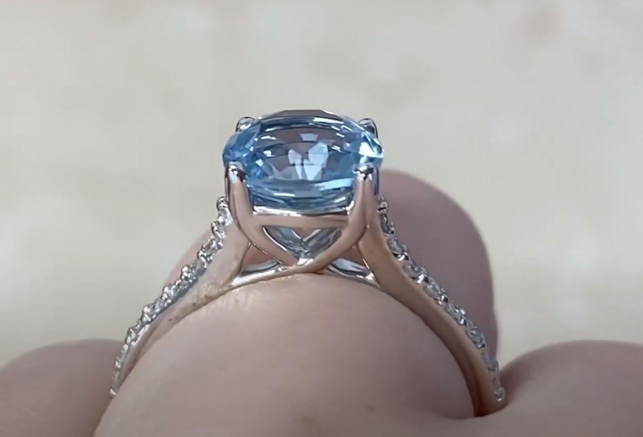 1.91ct Round Cut Aquamarine Engagement Ring, 18k White Gold For Sale 3