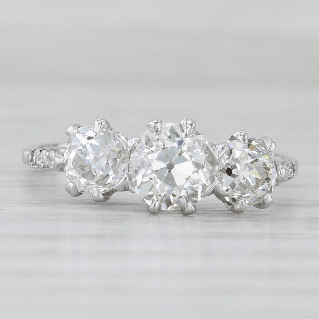 1.91ctw Diamond Round 3-Stone 14k White Gold Size 6.25 Engagement Bon état - En vente à McLeansville, NC