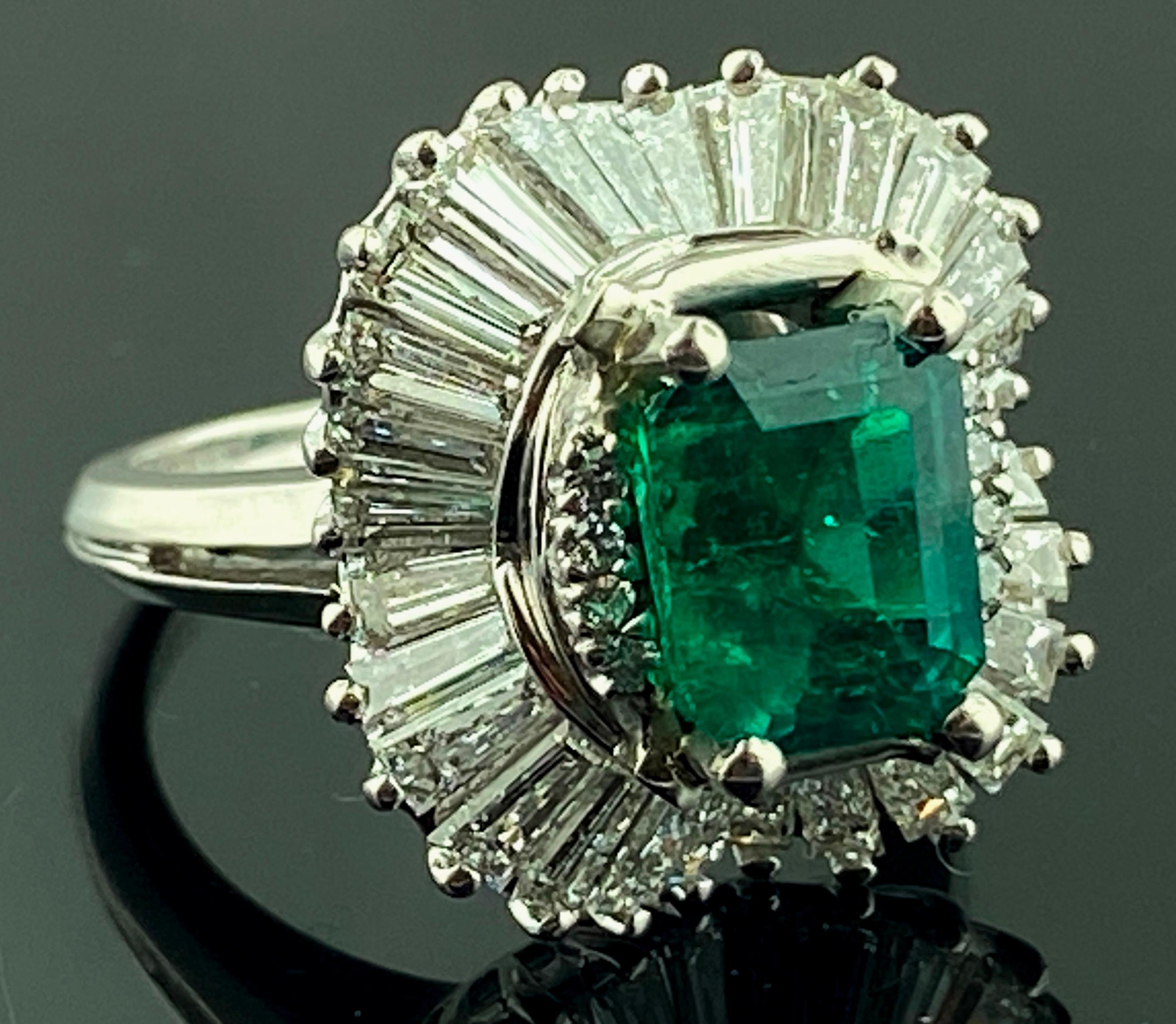 Women's or Men's 1.92 Carat Emerald and Diamond Ring in Platinum For Sale