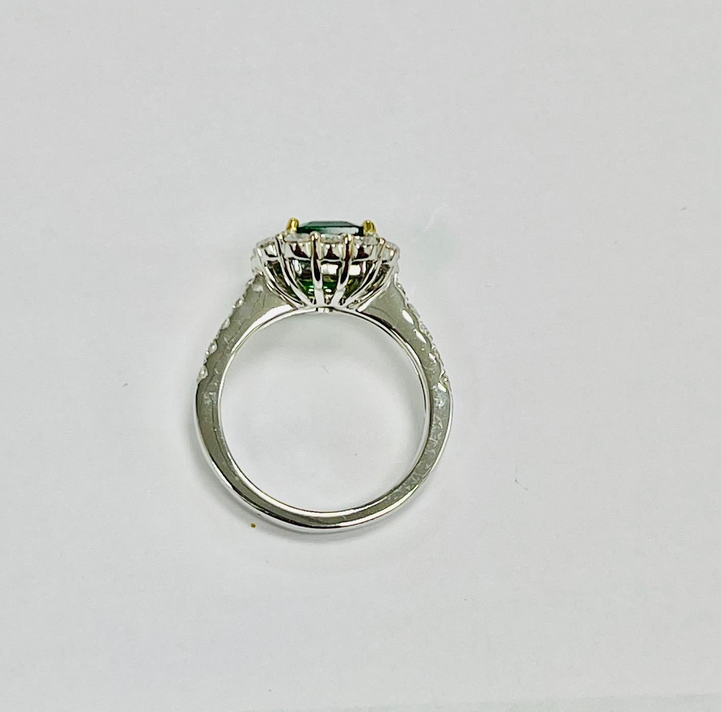 1.92 Carat Emerald Diamond Cocktail Ring In New Condition For Sale In New York, NY