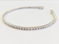 CLEARANCE, 1.92ct Diamond Tennis Bracelet in 14k White Gold