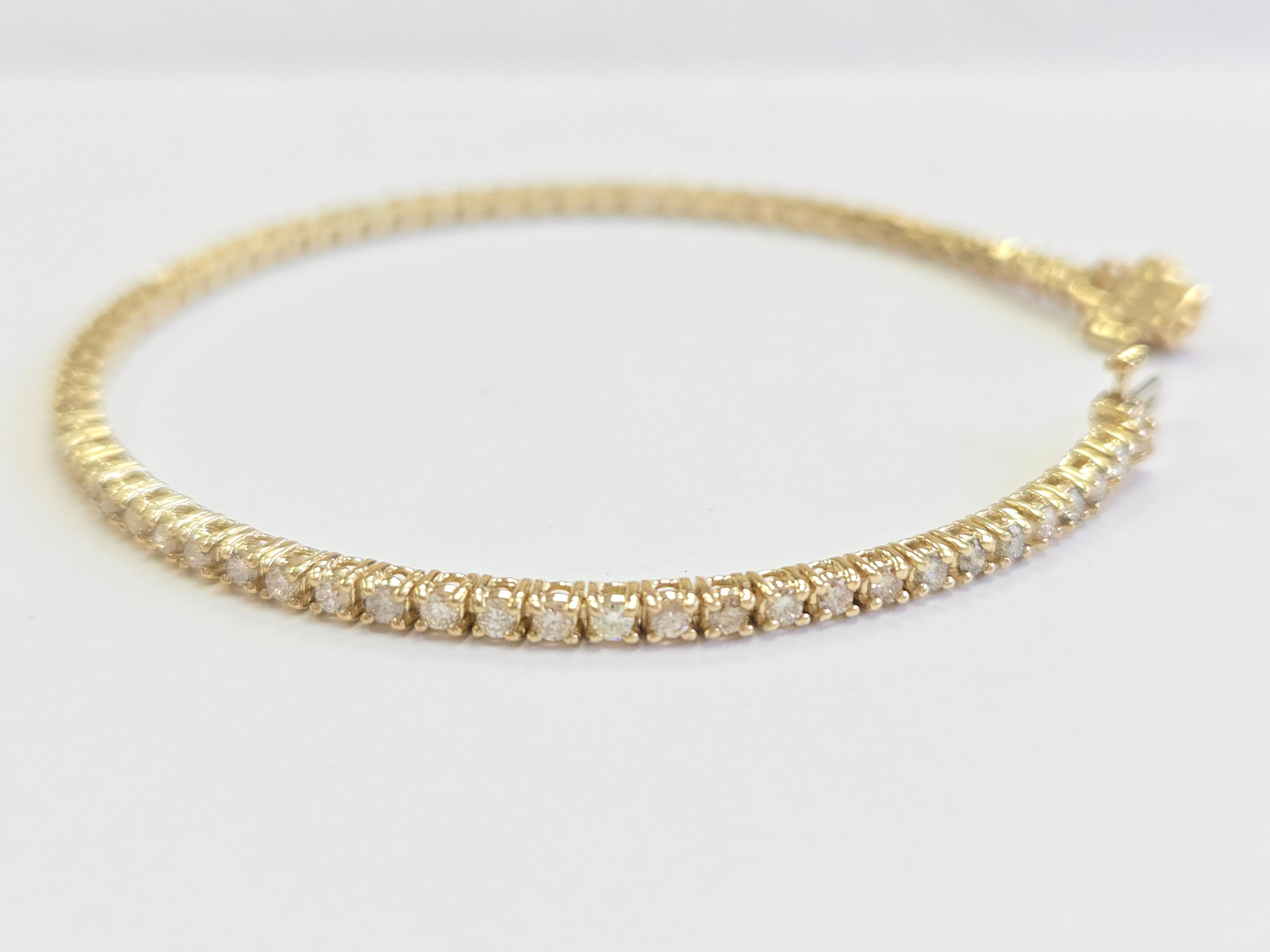Contemporain Bracelet de tennis en or jaune 14 carats avec diamant naturel de 1,92 carat en vente