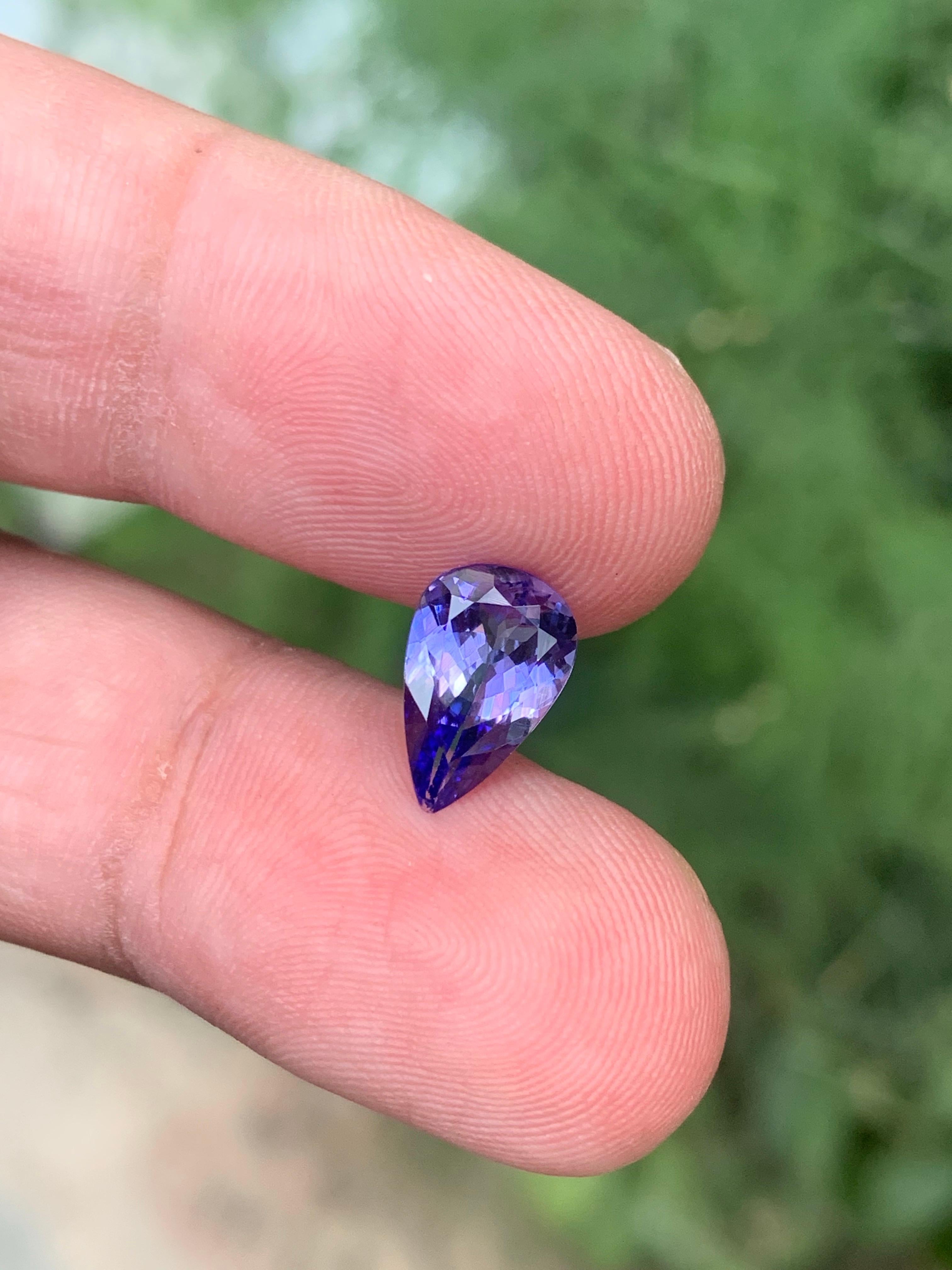 1.92 Carat Natural Loose Tanzanite Pear Shape Gemstone From Tanzania im Angebot 4