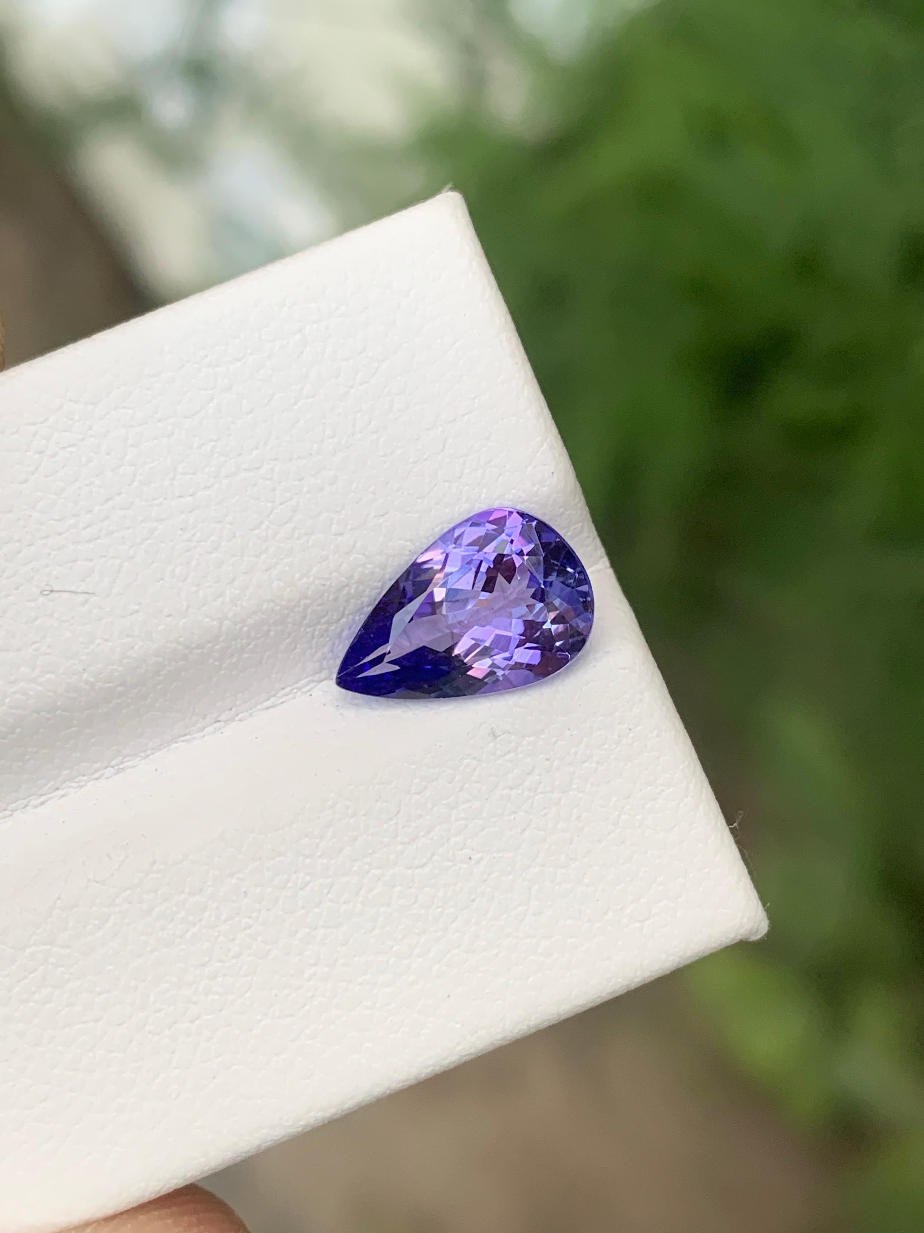 1.92 Carat Natural Loose Tanzanite Pear Shape Gemstone From Tanzania (Tropfenschliff) im Angebot