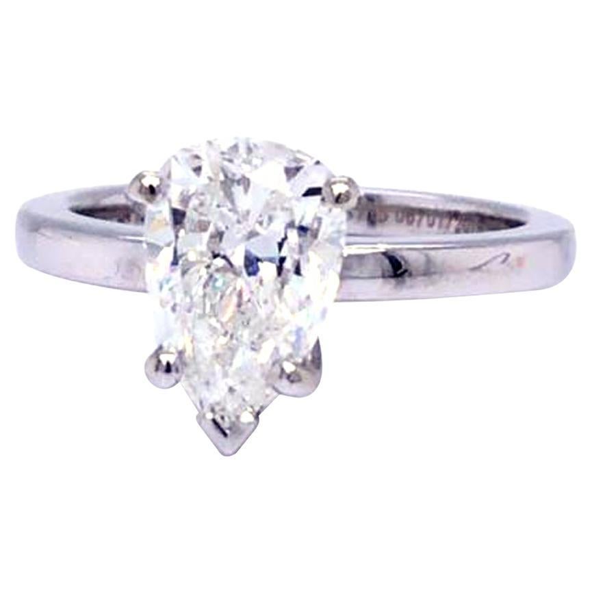 1.92 Carat Pear Shape Diamond Solitaire Ring 18K White Gold 4 Prongs Si1 Clarity For Sale